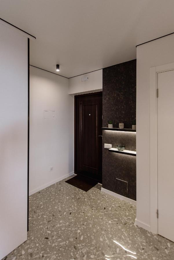 Нова Гарна Та Чиста, Квартира Біля Парку Та Озера Ternopil Extérieur photo