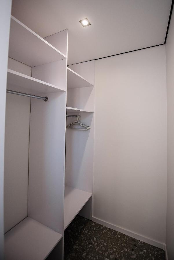 Нова Гарна Та Чиста, Квартира Біля Парку Та Озера Ternopil Extérieur photo