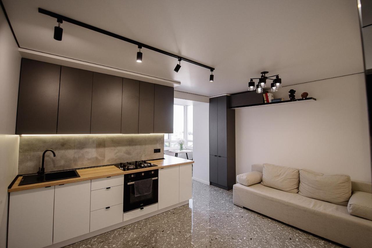Нова Гарна Та Чиста, Квартира Біля Парку Та Озера Ternopil Extérieur photo